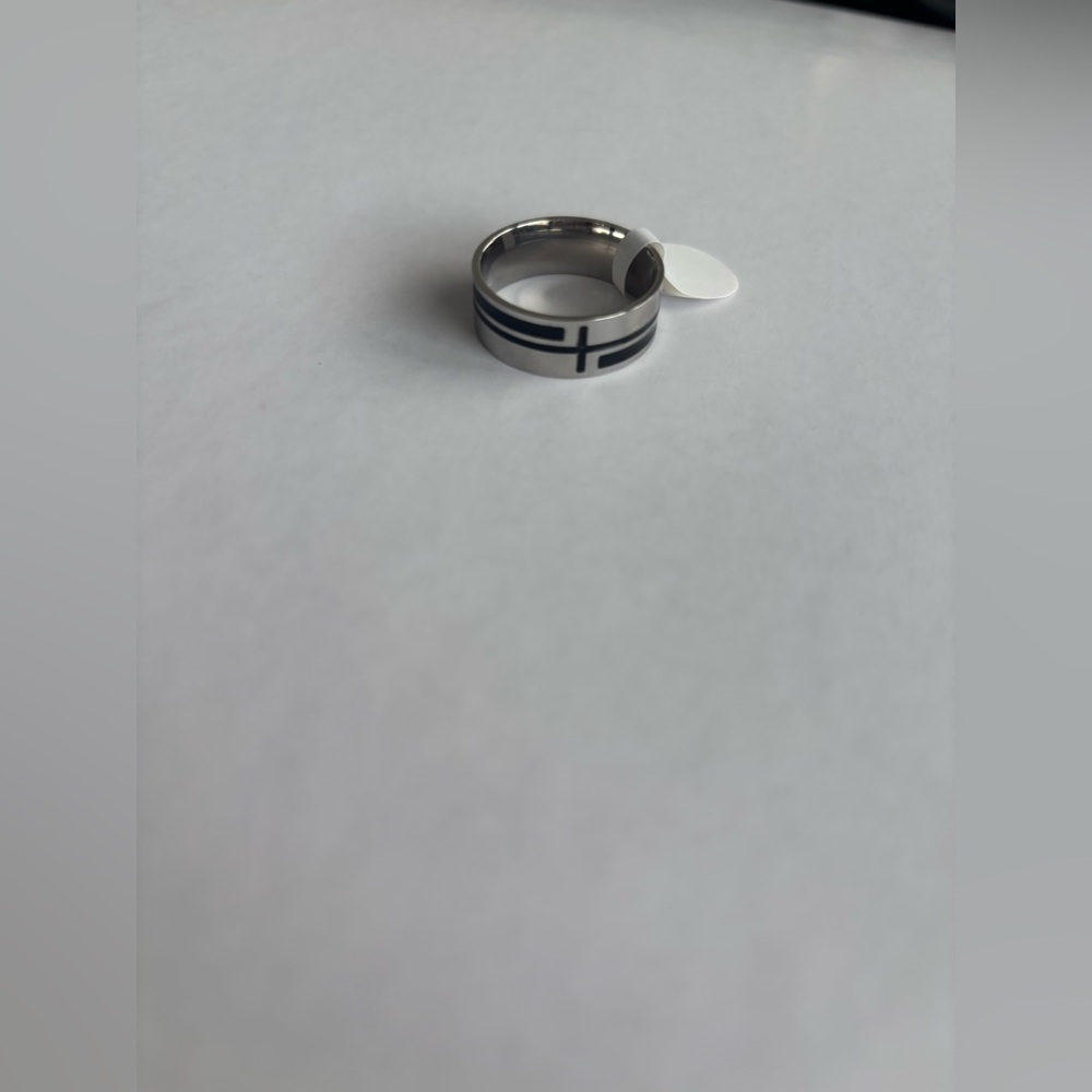 Silver stainless steel and Black Ring Size 10 - Picture 2 of 7